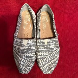 Grey and white size 6.5 toms shoes